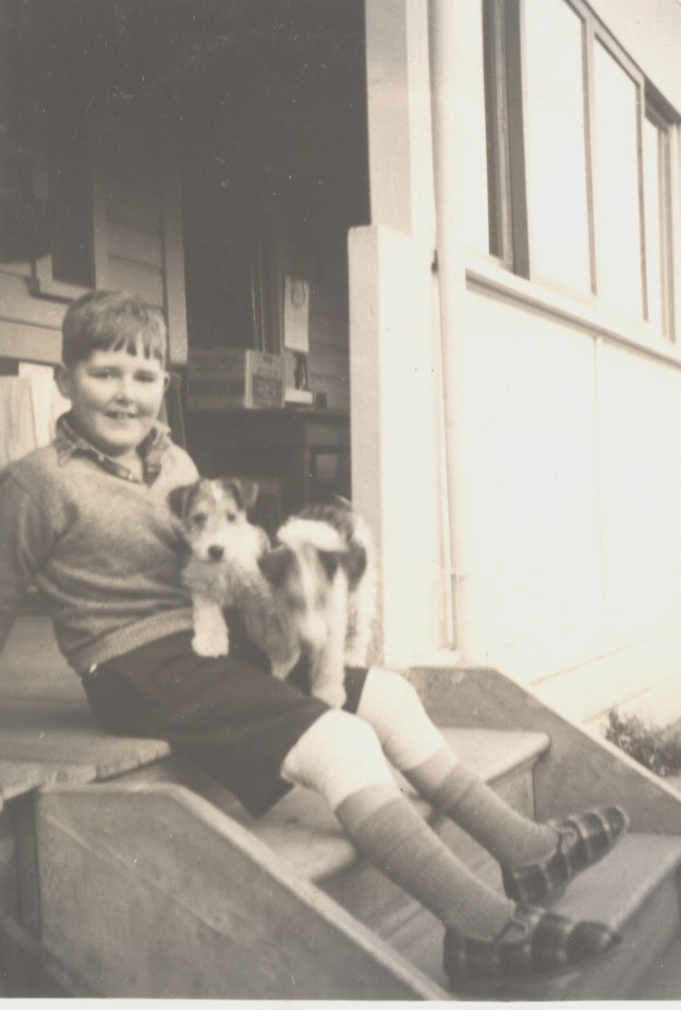 Carnahan 1953 Mike at Tahuna front steps